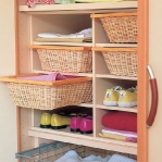 smart-storage-in-wicker-baskets-wardrobe1.jpg