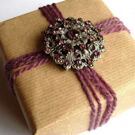 vintage-christmas-gift-wrapping